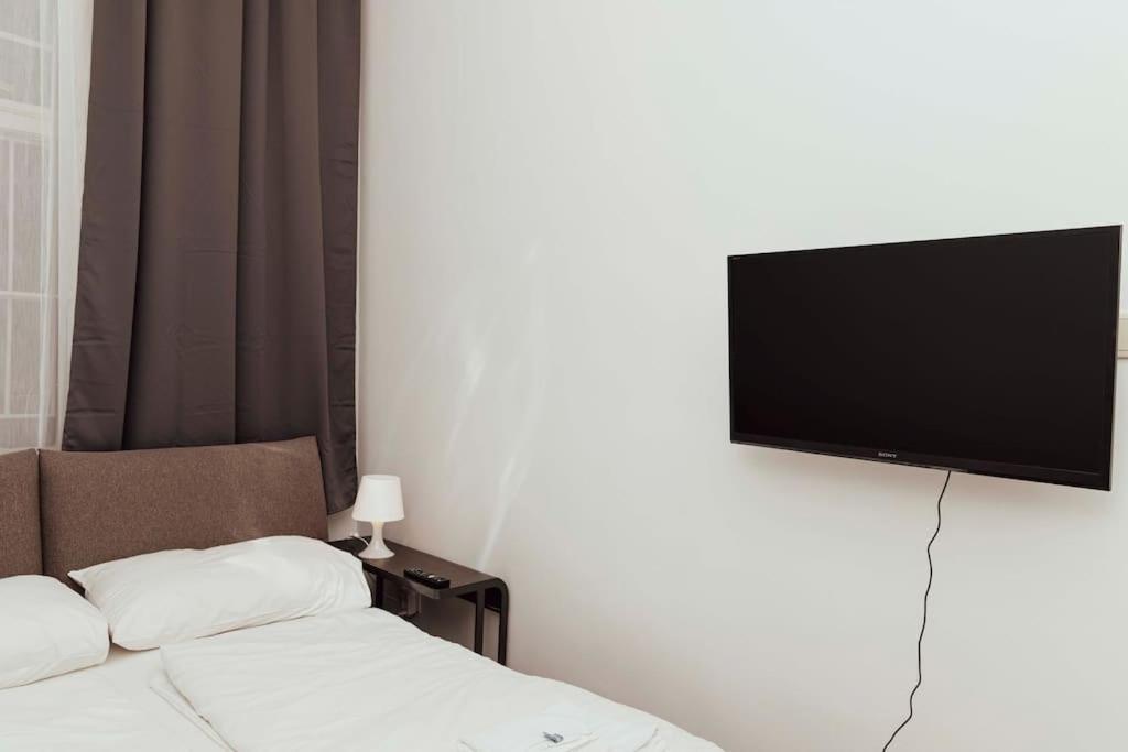 וינה Modern Stylish Comfortable 2 Bedroom Apartment מראה חיצוני תמונה