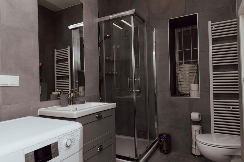וינה Modern Stylish Comfortable 2 Bedroom Apartment מראה חיצוני תמונה