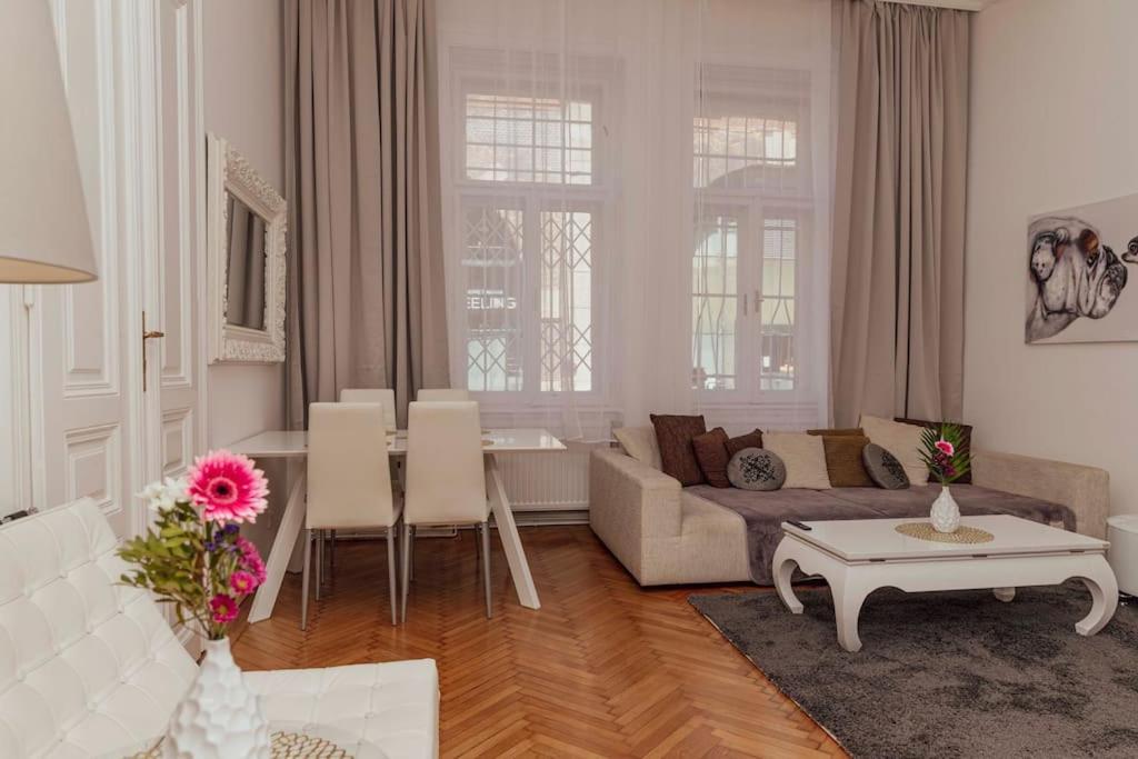 וינה Modern Stylish Comfortable 2 Bedroom Apartment מראה חיצוני תמונה