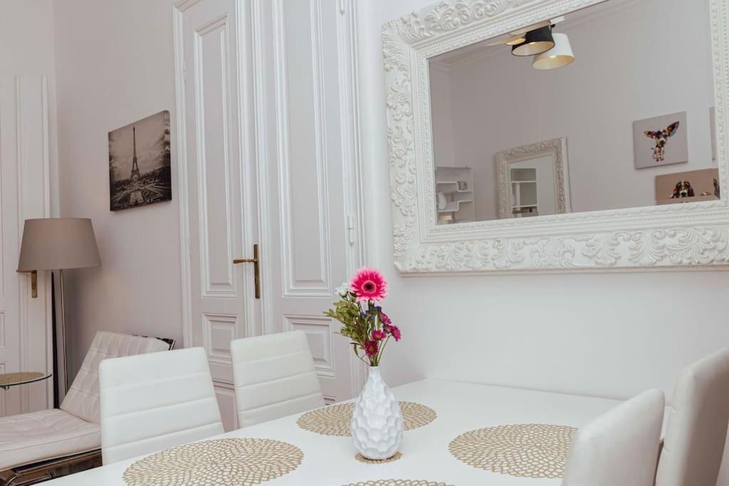 וינה Modern Stylish Comfortable 2 Bedroom Apartment מראה חיצוני תמונה