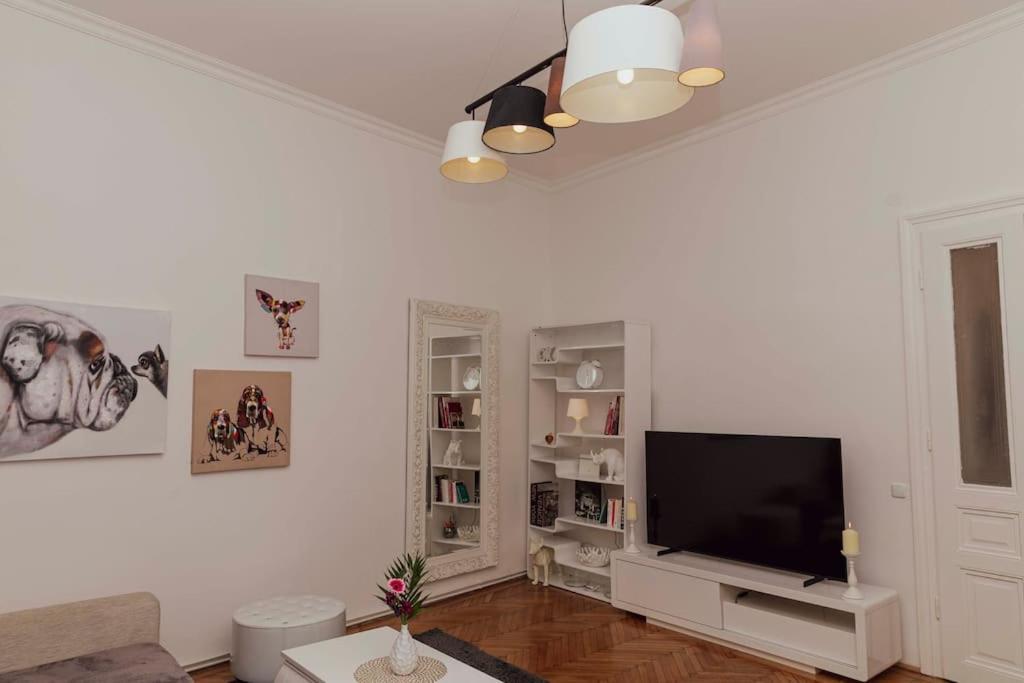 וינה Modern Stylish Comfortable 2 Bedroom Apartment מראה חיצוני תמונה