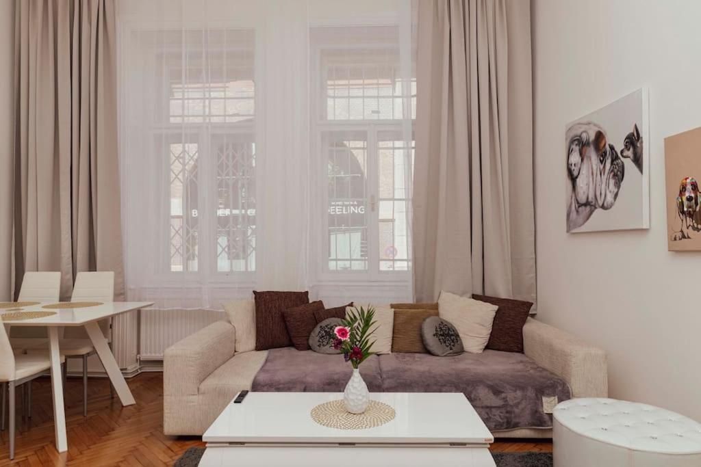 וינה Modern Stylish Comfortable 2 Bedroom Apartment מראה חיצוני תמונה
